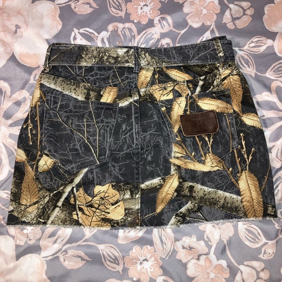 Guess RealTree Camo Skirt size 28 - Picture 1 of 6